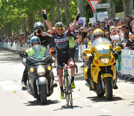 Roberto Cunico vince la 43ª edizione della “Granfondo Internazionale Nove Colli”