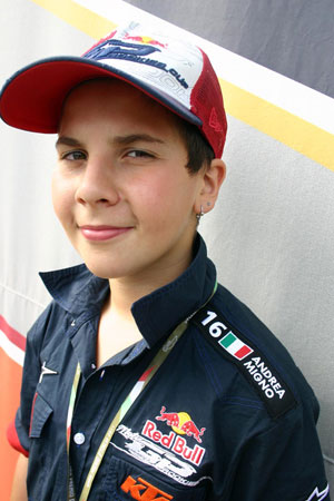 Andrea Migno si rompe la clavicola a Misano