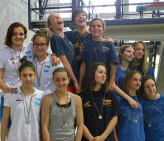 Staffette d�argento per le ragazze del Nuoto Center
