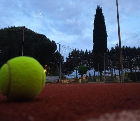 Avanza il Trofeo del Gavettone di 3� categoria al Circolo Tennis Venustas, a...