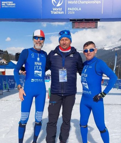 Centro  Nuoto Macerata  - Subito un primo e un secondo posto per la sezione Triathlon