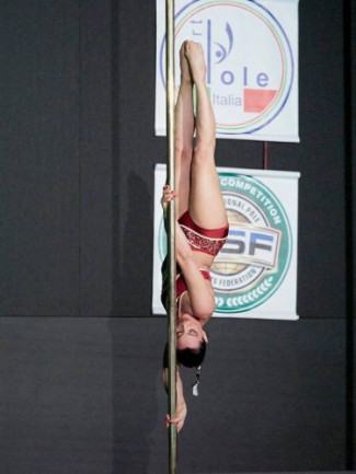 Pole Dance: Mirella De Donato è Miss Pole Dance Italia