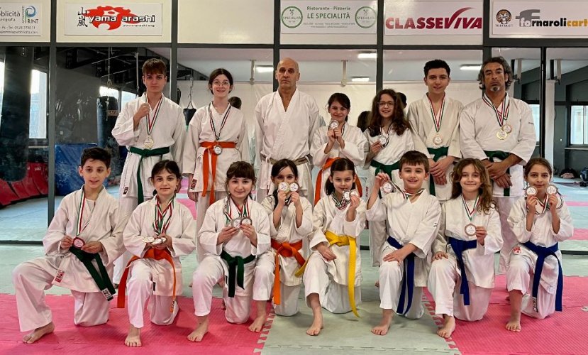 Karate, per la Yama Arashi quindici medaglie a Forl