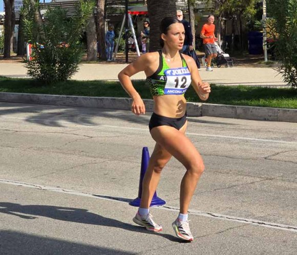 Beatrice Palmonari campionessa italiana sui 10 km di marcia su strada