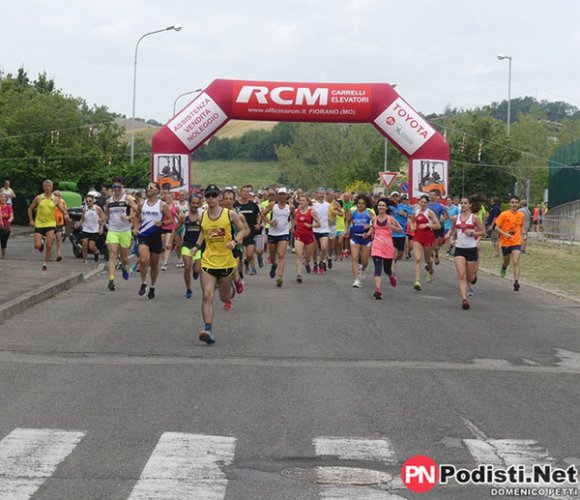 Podismo: oltre 2000 atleti per le Colline del Secchia a Castellarano
