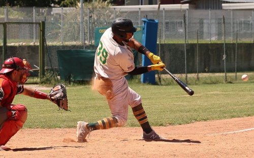 Gli Athletics Bologna riabbracciano Marco Baccelli