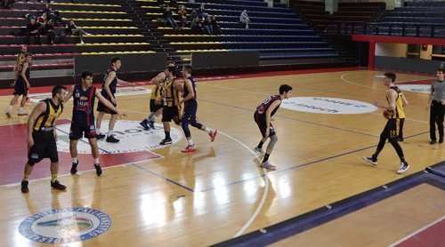 Intech Basket Giallonero  vs Salus Bologna  77 - 72