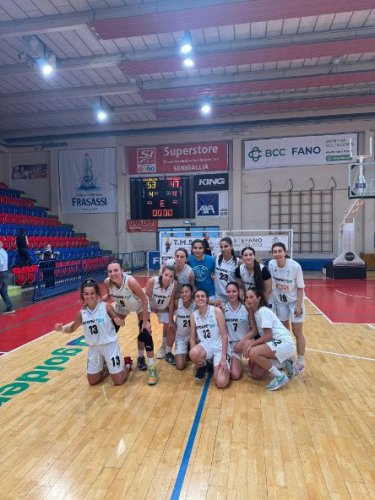 Il Basket 2000 Senigallia raggiunge la salvezza nel campionato di serie BF.