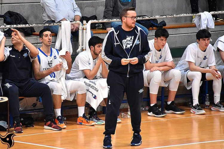 Nazareno Basket Carpi : Si separano le strade con coach Matteo Tasini