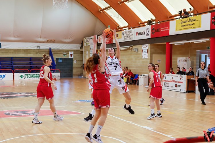 Cus Cagliari-Ti Ristrutturo Pallacanestro   Vigarano 78-67 (22-21, 41-34, 55-51)