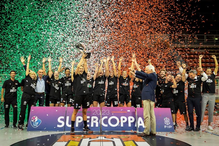 Virtus Segafredo Bologna vince la Techfind Supercoppa - Martinel Cup 2023.