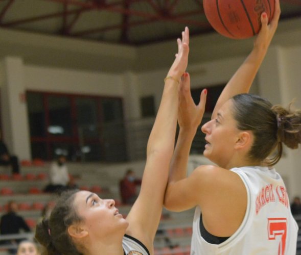 Basket 2000 Senigallia 71-43 Olimpia Pesaro