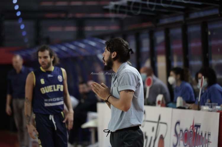 Grifo Basket Imola  Guelfo Basket 70-74 (18-13, 35-34, 53-54)