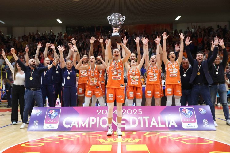 Famila Wuber Schio - Umana Reyer Venezia 73 - 61 (24-14, 48-36, 56-49, 73-61)