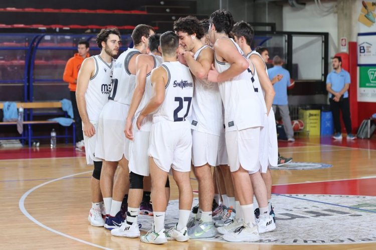 Grifo Basket Imola  &#8211;  Cestistica Argenta 60-76 (14-19, 33-43, 44-62)