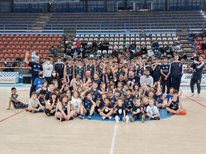 Scuola Basket Ferrara e l&#8217;Istituto Superiore Luigi Einaudi insieme per lo Sport!