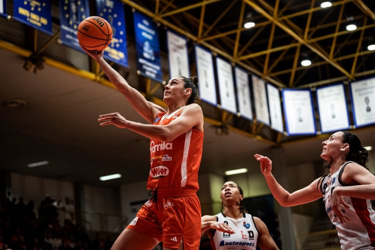 Famila Wuber Schio - Autosped G BCC Derthona 85 - 69 (25-12, 48-31, 66-53, 85-69)