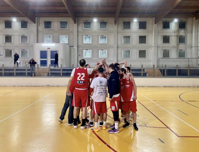 Il Piacenza Basket vince soffrendo sul campo della Planet Parma