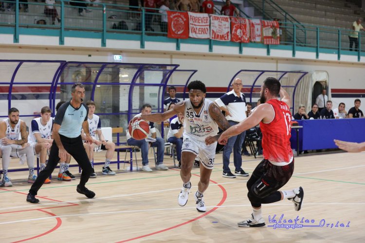 Pallacanestro Fortitudo Flats Service Bologna- Benedetto XIV Sella Cento 68-80