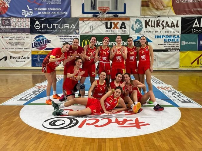 Vis Rosa Ferrara-Peperoncino  Basket  39-57 (8-14; 17-31; 28-44)