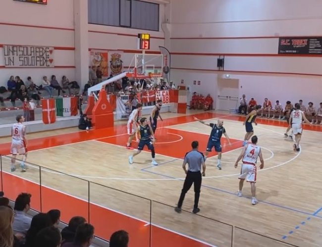 Vigor Matelica - Svethia Recanati 71-55