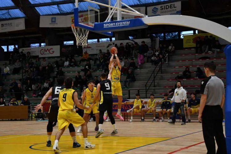 Romagnoli Pallacanestro Budrio – Pallacanestro Correggio 69-55 (20-17, 35-31, 52-44)