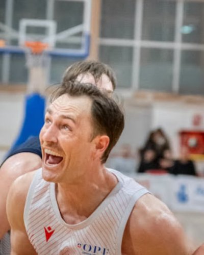 La societ� Chemifarma Bask�rs Forlimpopoli saluta e ringrazia l’atleta Matteo Bracci.