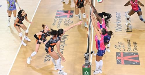 La CBF Balducci HR Macerata battaglia fino all'ultimo con Scandicci ma cede 1-3 alle campionesse del mondo