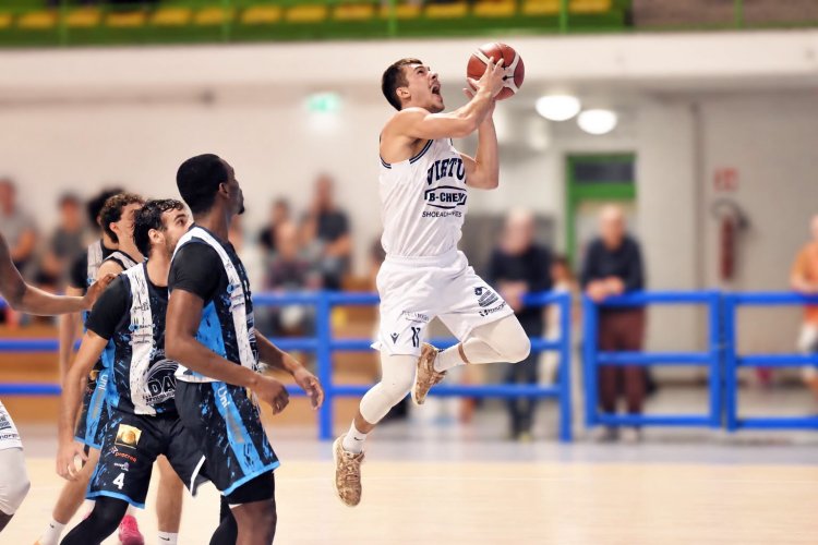 B-Chem Civitanova Marche   - Virtus Molfetta   77 - 60