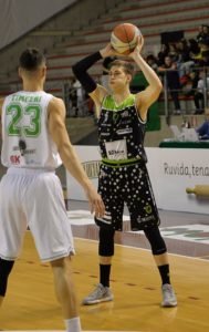 Luciana Mosconi Ancona : Francesco Oboe si presenta " sono un play- guardia al servizio della squadra"