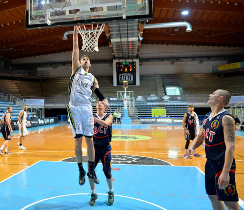 Raggisolaris vs Basket Club Trecate 85-73