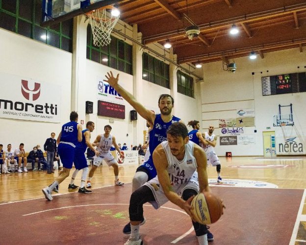 Liofilchem Roseto- Virtus Basket Rossella Civitanova Marche  77-75
