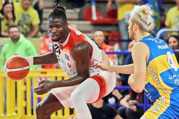 RivieraBanca Basket Rimini   -  Camara vola in Nazionale