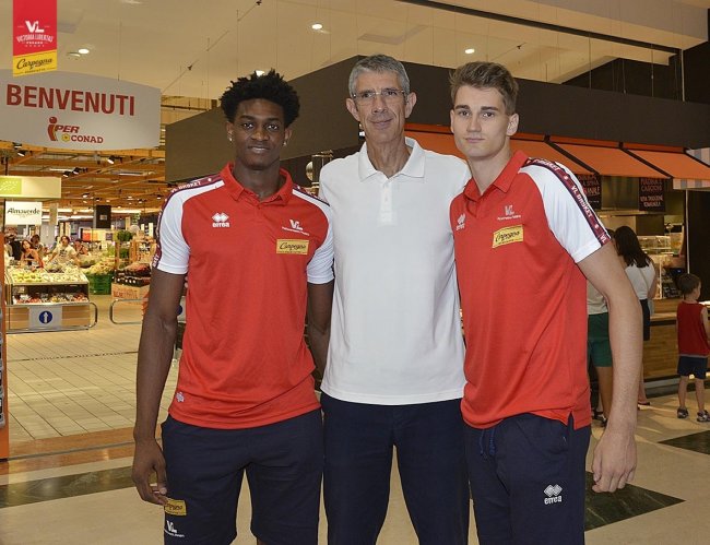 La Carpegna Prosciutto Pesaro presenta Henri Drell e Paul Eboua: "motivati e senza paura, pronti a scendere in campo!".