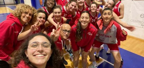 Olimpia basket Pesaro vs Basket Girls Ancona 29-74 (7-20; 5-23; 8-10; 9-21)