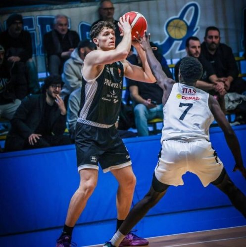 Olimpia Basket Castel San Pietro Terme comunica che l’atleta Giacomo Brizzi   vestir� la maglia ciano-nera nella stagione 2026/2027.