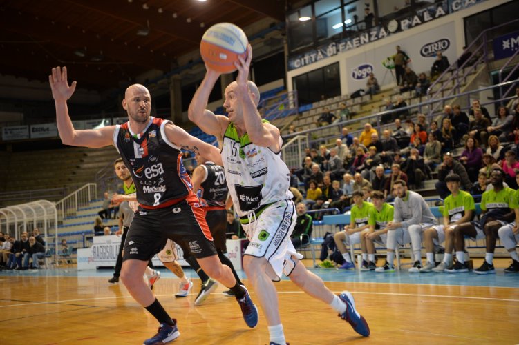 Raggisolaris Rekico Faenza vs Esa Italia Chieti 73 - 68 (20-22; 40-36; 53-55)