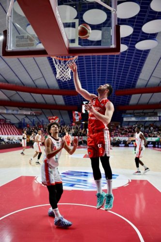 Gemini Mestre -Victoria Libertas Pesaro  75-93 (26-17; 44-46; 67-78)