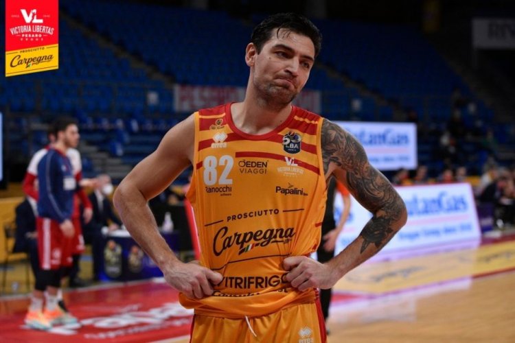 Carpegna Prosciutto Basket Pesaro : Carlos Delfino assente a Sassari