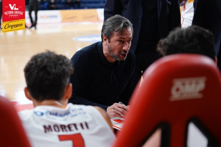 Coach Luca Banchi presenta Germani Brescia - Carpegna Prosciutto Basket Pesaro