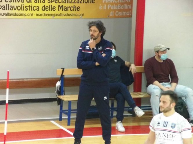 Si  separano le strade tra la Nef La Volley Libertas Osimo e coach Roberto Masciarelli