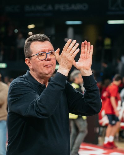 Coach Spiro Leka presenta Victoria Libertas Pesaro - Ferraroni Juvi Cremona