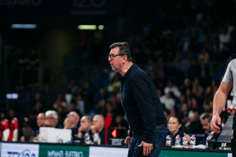 Coach Spiro Leka presenta Dole Basket Rimini - Victoria Libertas Pesaro (Gara 3 quarti di finale playoff)