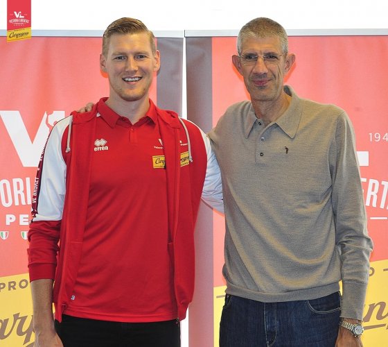 Carpegna Prosciutto Basket Pesaro, Clint Chapman si presenta: Porto leadership ed esperienza.