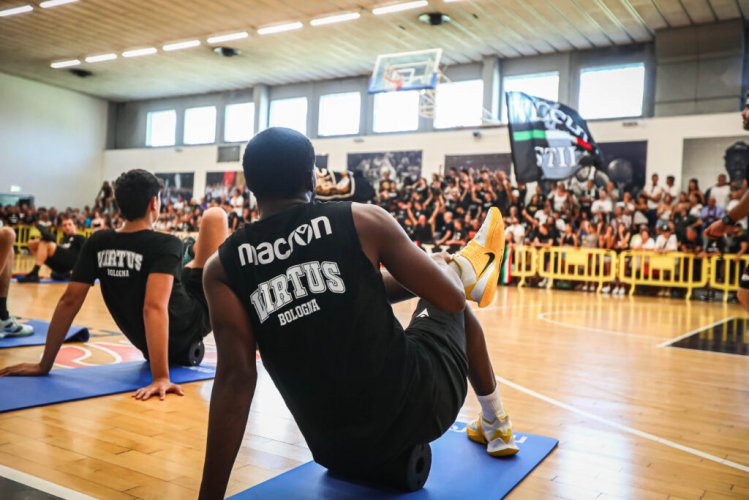 Virtus Segafredo Bologna    - Gioved alle 18.30 il saluto della squadra ai tutti i tifosi bianconeri