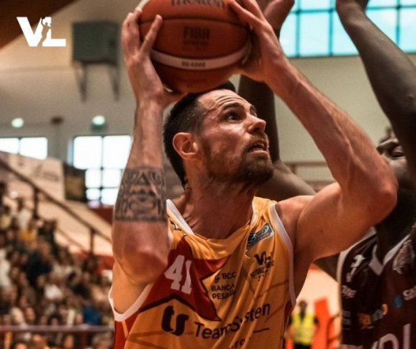 Victoria Libertas Pesaro  -  Risoluzione consensuale con Simone Zanotti