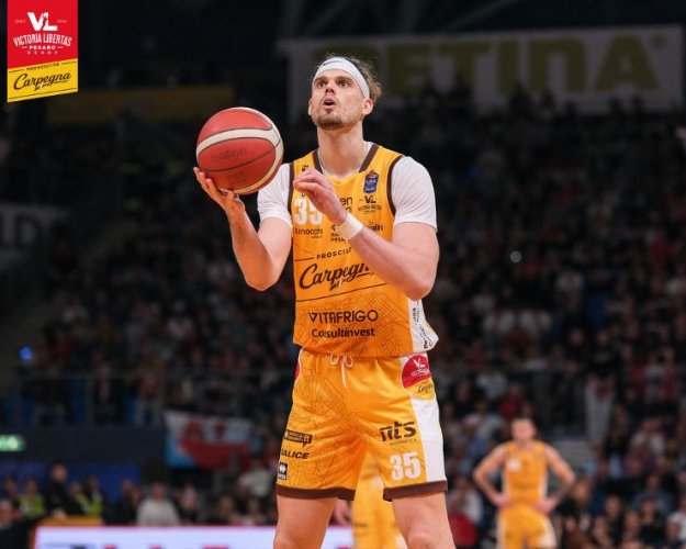 Carpegna Prosciutto Basket Pesaro   - Infortunio al gomito destro per Leonardo Tot