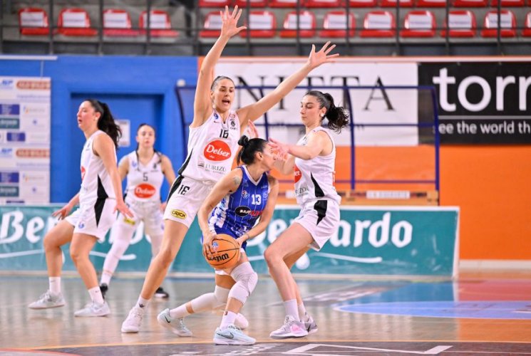 W.Apu Delser Crich Udine - Halley Thunder Matelica = 81-71