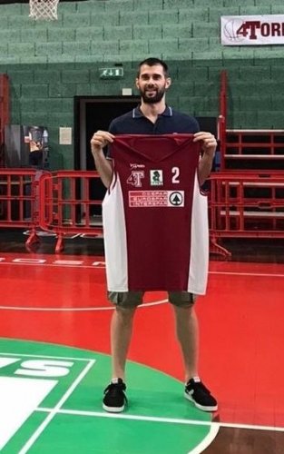 4 Torri Despar Ferrara , capitan Demartini ancora in granata