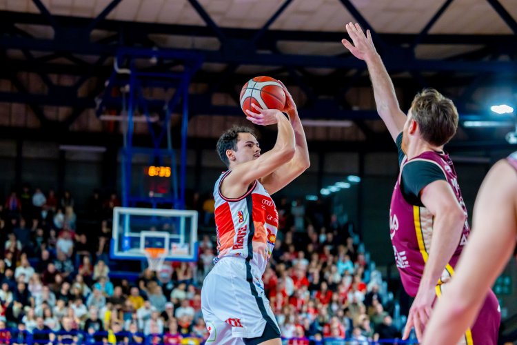 Dole Rimini – Bi.Emme Service Livorno 77-109